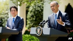 Премьер-министр Японии Синдзо Абэ и президент США Барак Обама (архивное фото)