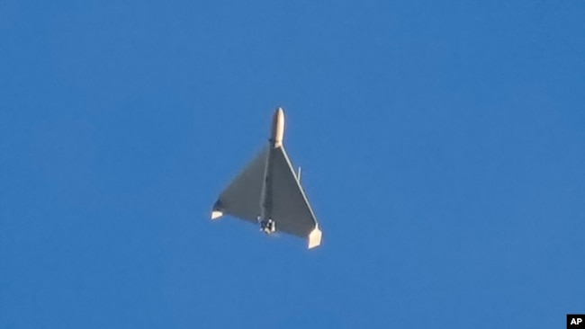 Dron na ukrajinskom nebu, nekoliko sekundi prije napada na zgrade u Kijevu, 17. decembra 2022.