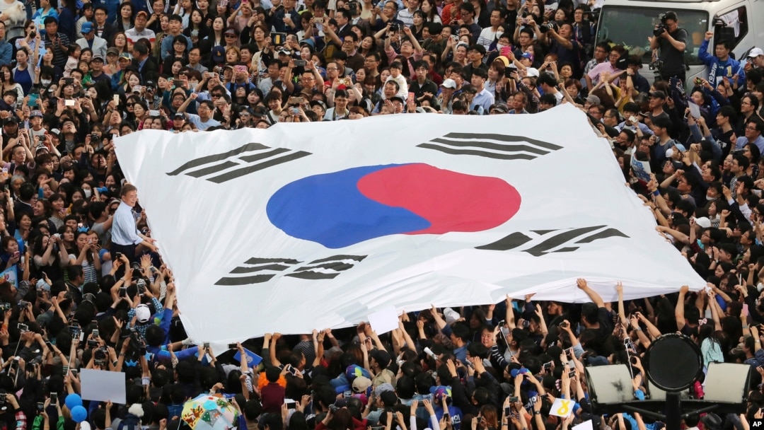 Sebyag kampanye pemilihan presiden di Goyang, Korea Selatan, Kamis, 4 Mei 2017 sebagai ilustrasi. Para kandidat presiden Korea Selatan, Selasa (15/2), memulai kampanye resmi mereka.  (Foto: AP/Ahn Young-joon)