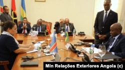 Reunião Ministerial entre a República Democrática do Congo e a República do Ruanda, mediada pela República de Angola, com a ministra da Rep. Dem. do Congo, Thérèse Wagner e o ministro do Rwanda, Olivier Nduhungirehe