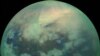 Pasir Listrik Menyelimuti Titan
