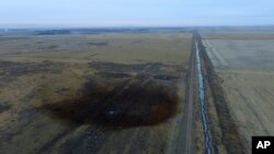 Un derrame petrolero en Dakota del Norte afectó un área 10 veces mayor a la calculada originalmente. Inicialmente se dijo que el derrame del oleoducto Keystone había afectado a 2.090 metros cuadrados de terreno, pero se estima que fueron 19.426 metros cuadrados.