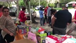 Organizaciones del sur de la Florida entregan juguetes a niños inmigrantes