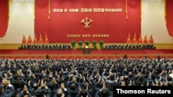 북한 김정은 국무위원장이 8일 평양에서 열린 제6차 노동당 세포비서 대회에서 폐회사를 했다.