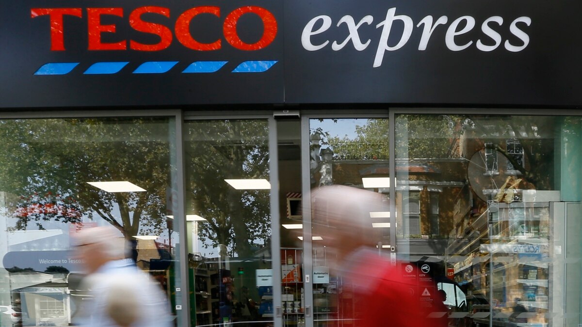 British Supermarket Tesco Reports Record Loss