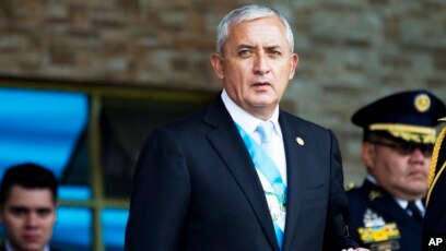 Guatemala's army breaks ranks with president over court ruling