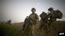 Khoảng 33 tỉ đôla trong ngân sách dự chi này sẽ được sử dụng cho việc gửi thêm 30.000 binh sĩ Hoa Kỳ đến Afghanistan