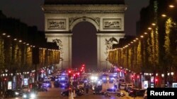 Policija osigurava aveniju Champs Elysees nakon napada
