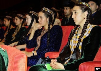 Porno xiyonatni sezdi Rossiya televideniesi yulduzlarining porno suratlari