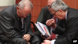Απόσταση αναπνοής από την έγκριση της δανειακής σύμβασης για την Ελλάδα