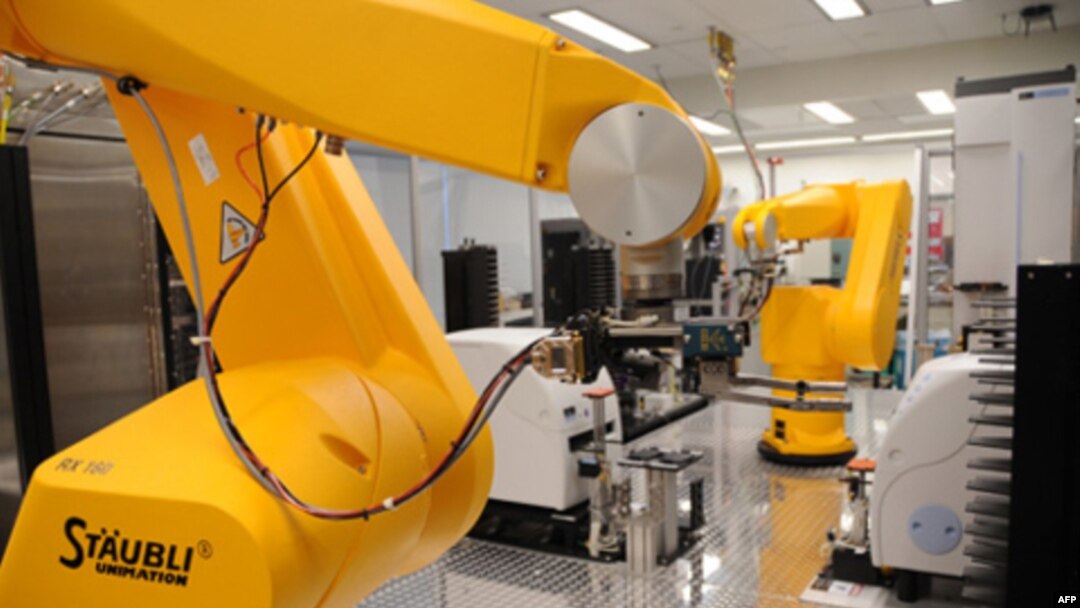 Minglab ximikatlarni bir zumda tekshirib beruvchi yangi robot