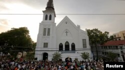 La masacre en la iglesia Emanuel en Carolina del Sur fue uno de los últimos incidentes de violencia interracial.