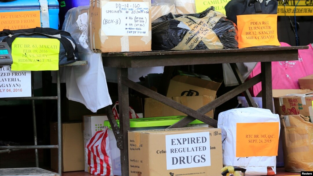 Medicinas confiscadas en Filipinas, listas para ser destruidas en una instalación en Trece Martires, Cavite, en el Sur de Manila. Foto de archivo.