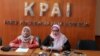 Komisioner KPAI Bidang Pendidikan Retno Listyarty (kanan) dalam konferensi pers Catahu Trend Pelanggaran Hak Anak di Bidang Pendidikan, di Kantor KPAI, Jakarta, Kamis, 27 Desember 2018. (Foto: VOA/Ghita)