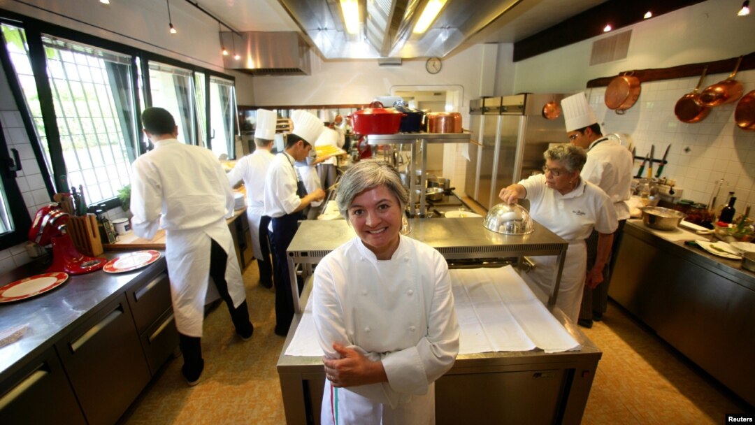 Chef Nadia Santini di restorannya, Dal Pescatore rdi kota Canneto Sull'Oglio di utara Italia. (Foto: Dok)
