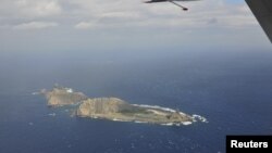 Gambar udara kepulauan yang menjadi sengketa Tiongkok dan Jepang. Kepualaun ini disebut Senkaku dalam bahasa Jepang, dan Diaoyu oleh Tiongkok (Foto: dok).