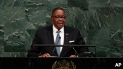 Le président du Malawi Arthur Peter Mutharika devant l'assemblée de l'ONU, à New York, le 20 septembre 2017.