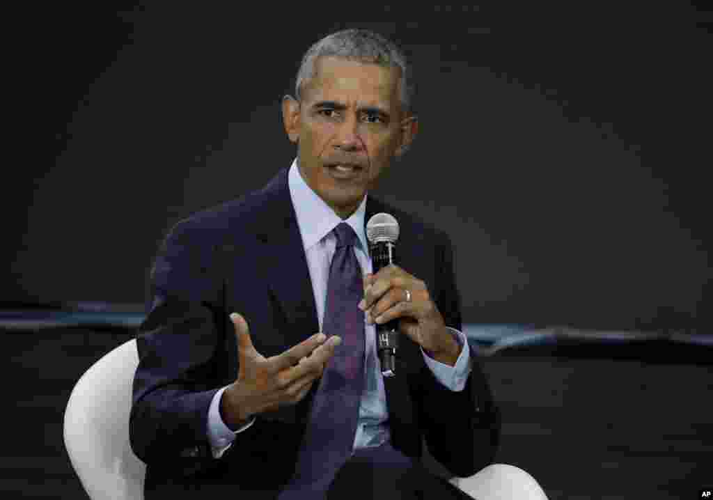 L’ancien président Barack Obama parle au cours d’une conférence à New York, 20 septembre 2017.