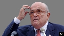 Rudy Giuliani, luật sư riêng của Tổng thống Donald Trump, đang bị nhà chức trách liên bang điều tra về các hoạt động bị nghi là vận động hành lang cho nước ngoài, theo The New York Times.