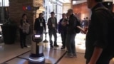 Robot Pengantar Dioperasikan Sebuah Hotel di AS