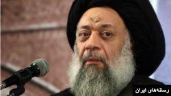 محمدعلی موسوی جزایری امام جمعه اهواز از جمله مقاماتی بود که در تظاهرات کارگران فولاد اهواز مورد انتقاد گرفت.