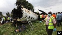 3일 나이지리아 라고스 공항 인근에서 소형 항공기가 이륙 직후 추락하는 사고로 13명이 사망했다.