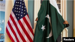 US pakistan flag