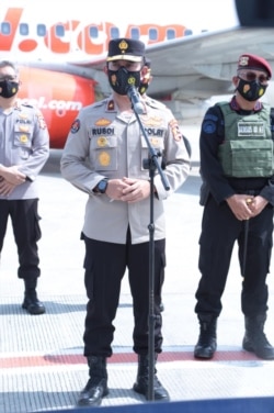 Karo Penmas Divisi Humas Polri Brigjen Rusdi Hartono di Bandara Soekarno-Hatta, Cengkareng, 4 Februari 2021. (Foto: Mabes Polri)