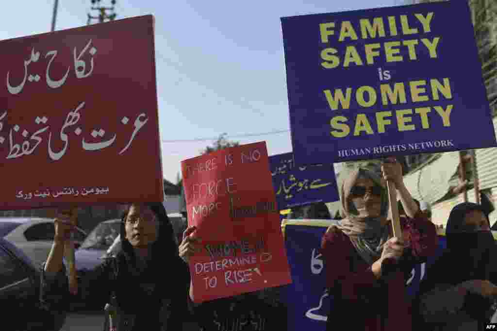 کراچی اور پشاور کے علاوہ یوم حیا کے سلسلے میں اسلام آباد میں بھی ریلی نکالی گئی۔&nbsp;