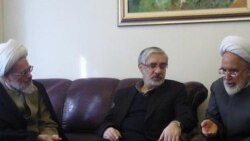 مهدی کروبی ، میرحسین موسوی و آیت الله بیات زنجانی (سمت چپ) - آرشیو