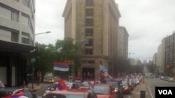 Una caravana dell gobernante Frente Amplio en Uruguay