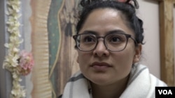 Yanira Lemus, supervising attorney for the Loyola Immigrant Justice Clinic, says immigrants need to consult a lawyer to learn their rights. (M. O'Sullivan/VOA)