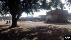 ARCHIVES - La zone où des violences ont éclaté entre des nomades arabes et des membres de l'ethnie non arabe Massalit à Al Geneina, la capitale du Darfour occidental, le 20 janvier 2020.