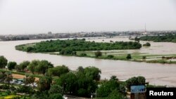 Agace karengewe n'isuri y'amazi hagati ya White Nile na Blue Nile i Khartoum