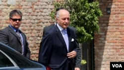 French Foreign Minister Laurent Fabius arrives for talks in Vienna, July 12, 2015. (Brian Allen/VOA)