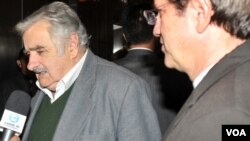 Recepción del Presidente José Mujica y su comitiva en visita oficial a Ecuador.