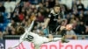 Luka Modric tacle Hakim Ziyech lors d'un match entre le Real Madrid et l'Ajax Amsterdam, Espagne, le 5 mars 2019 (AP Photo/Bernat...