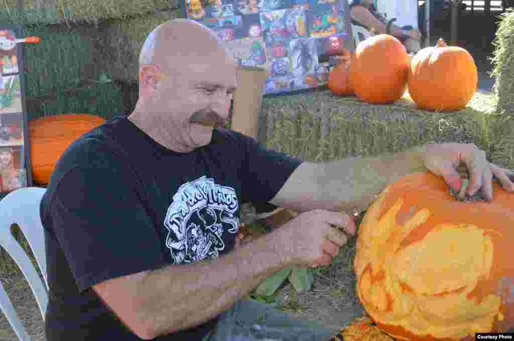 古德劳酷似演员罗宾威廉斯( By Patrick O'Donnell )