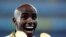 Mo Farah célèbre ses médailles aux Jeux olympiques de Rio, Brésil, le 20 août 2016.