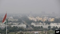 Kabut tipis menyelimuti ibukota New Delhi, India, 16 Oktober 2019. (Foto: dok).