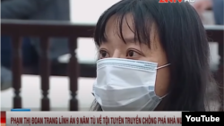 Nhà báo tự do Phạm Đoan Trang tại tòa ngày 14/12/2021. Photo screenshot từ ANTV via YouTube.