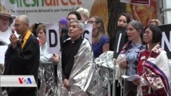 ناڕەزایی لە نیویۆرک لە دژی جیاکردنەوەی منداڵانی کۆچبەرە نایاسایـیەکان لە خێزانەکانیان