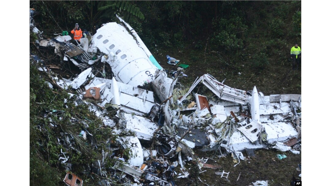 Rescue workers at the wreckage of an airplane that was carrying the Brazilian soccer club Chapecoense when it crashed outside Medellin, Colombia, Nov. 29, 2016.