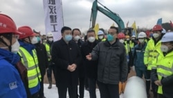 中国总理李克强在视察武汉新建医院工地时讲话。（2020年1月27日）