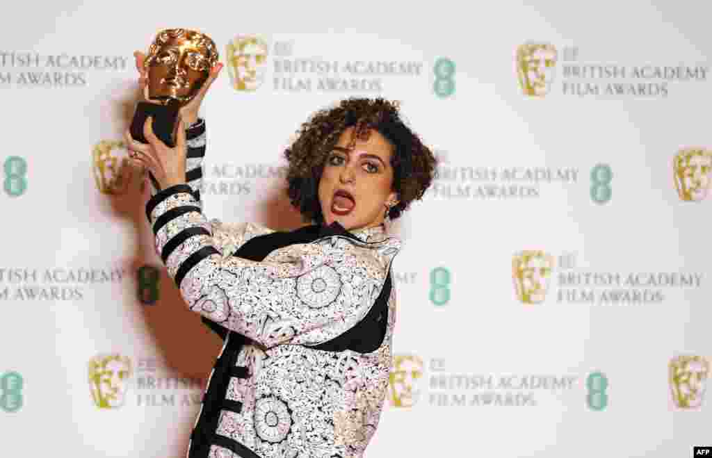 ایرانی فلم ساز مریم مہاجر کو برطانیہ کی مختصر اینی میٹیڈ فلم &#39; گرانڈیڈ واس اے رومینٹک&#39; کے لیے ایوارڈ دیا گیا۔&nbsp; 