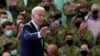 Президент Джо Байден промовляє перед солдатами на американській військовій базі у Великобританії 9 червня 2021 р.