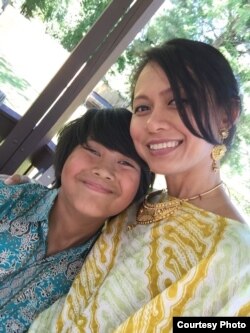 Warga Indonesia di Maryland, Rini Marwini (kanan) bersama anaknya (Dok: Rini Marwini)