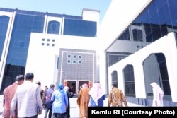 Gedung pelayanan publik satu atap di Jeddah, Arab Saudi, untuk kemudahan dan kecepatan pelayanan pada WNI dan warga asing di perwakilan Indonesia (courtesy: Kemlu RI)