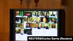 Gjatë dëshmive në komisionin e Senatit për Shëndetin, Arsimin, Punën dhe Pensionet