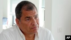 El expresidente de Ecuador Rafael Correa, quien reside en Bélgica, está en medio de un escándalo de sobornos de Odebretch.
